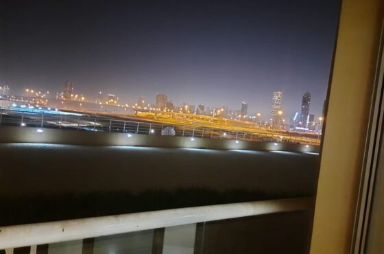 Spacious Unit| Unfurnished| Available from Dec 14