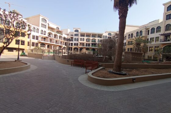 Spacious Layout | Fully Fitted Kitchen | RTM