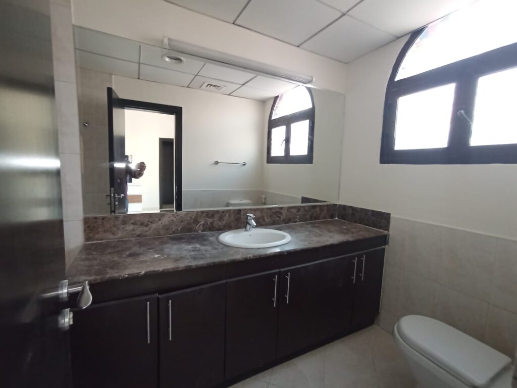 WhatsApp Image 2025-11-15 at 12.02.11 (1)