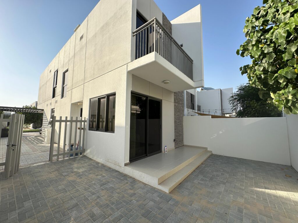 WhatsApp Image 2025-12-04 at 13.57.42