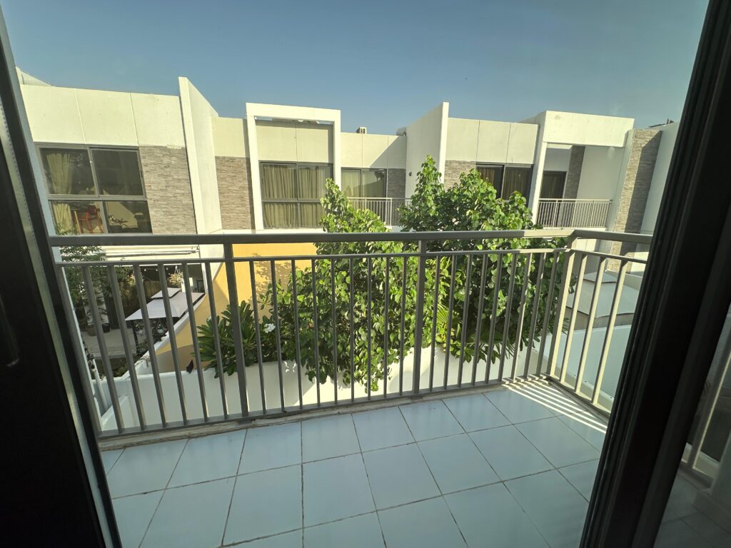 WhatsApp Image 2025-12-04 at 13.57.44