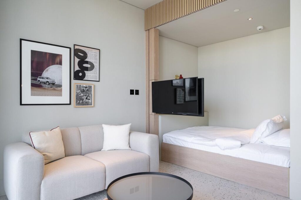 WhatsApp Image 2025-10-06 at 17.33.16 (1)