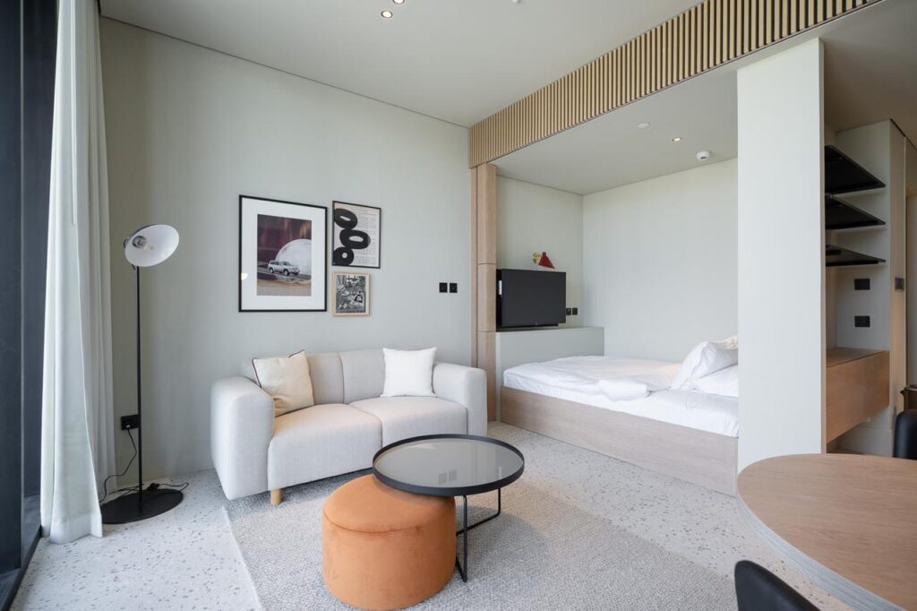 WhatsApp Image 2025-10-06 at 17.33.17